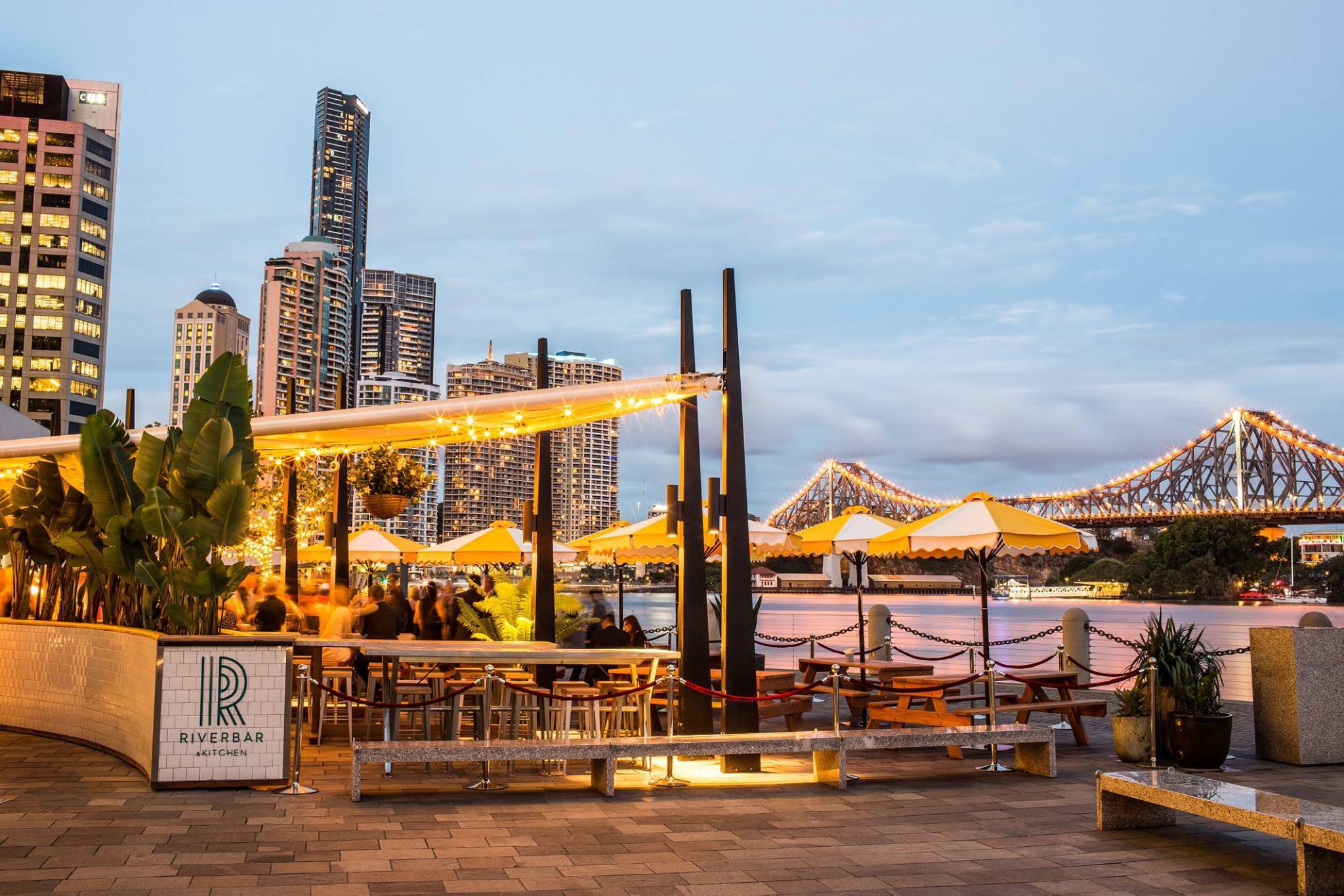 Riverbar & Kitchen 