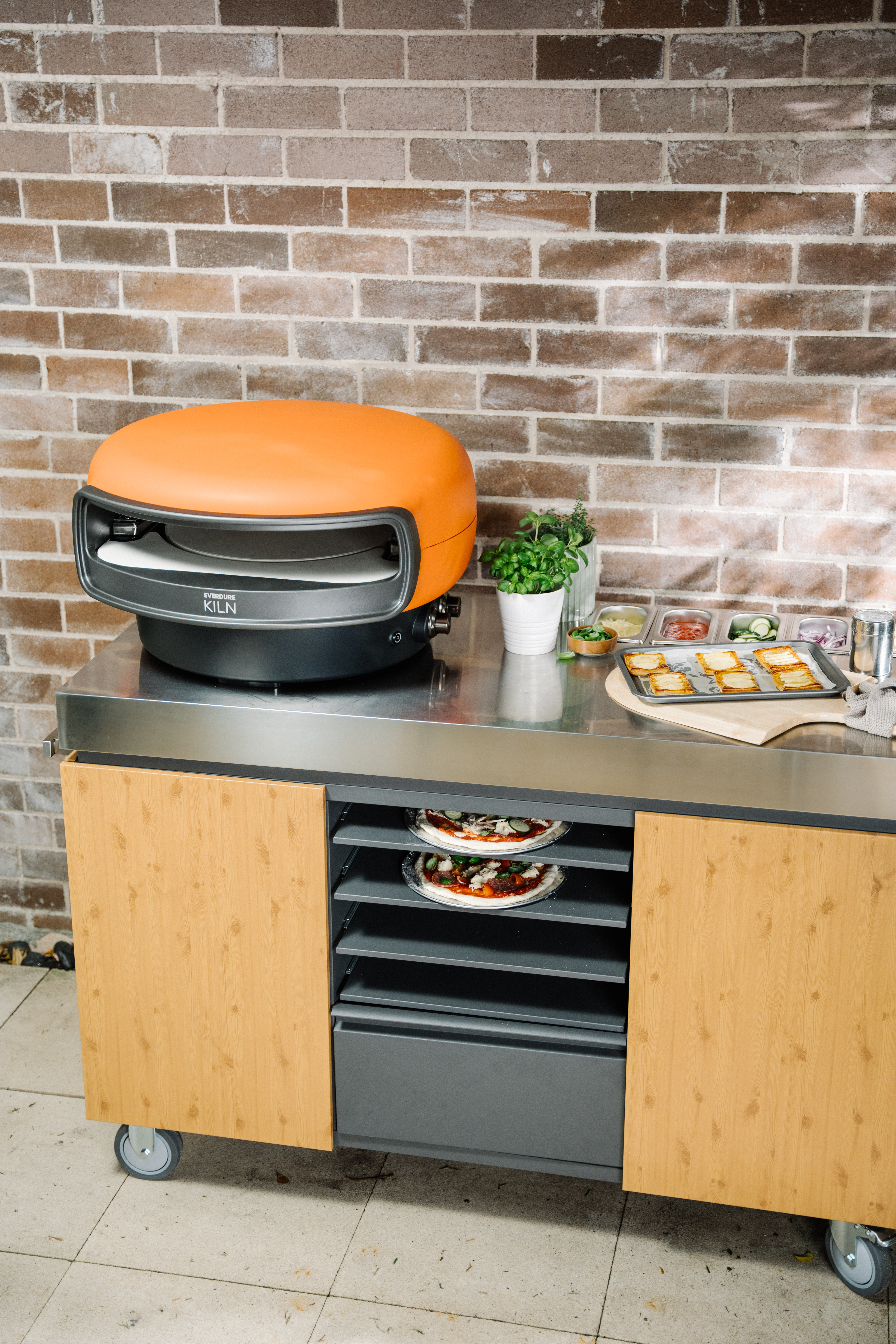 Everdure's KILN R Series Oven and Pizza Station