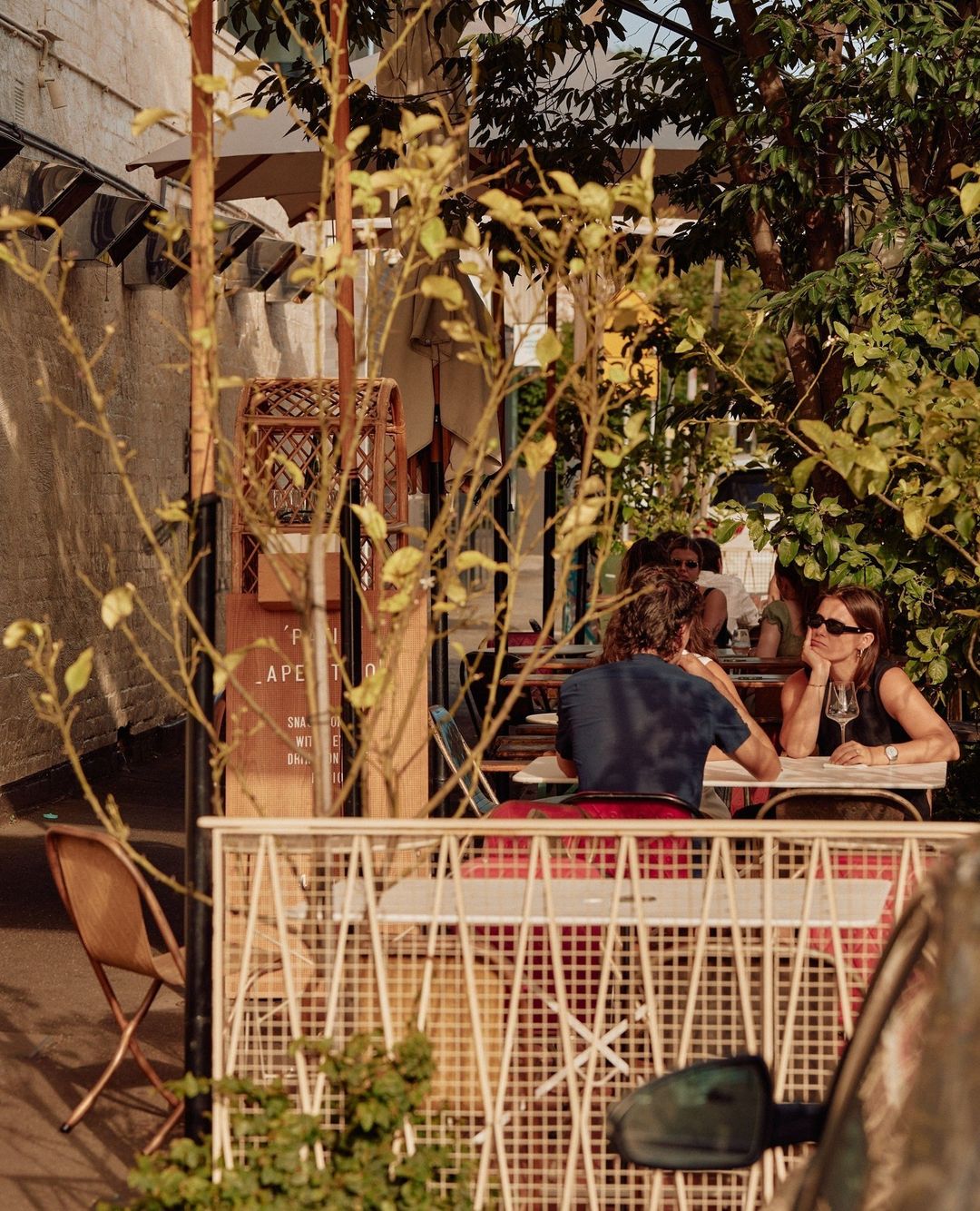 Neighbourhood Wine 