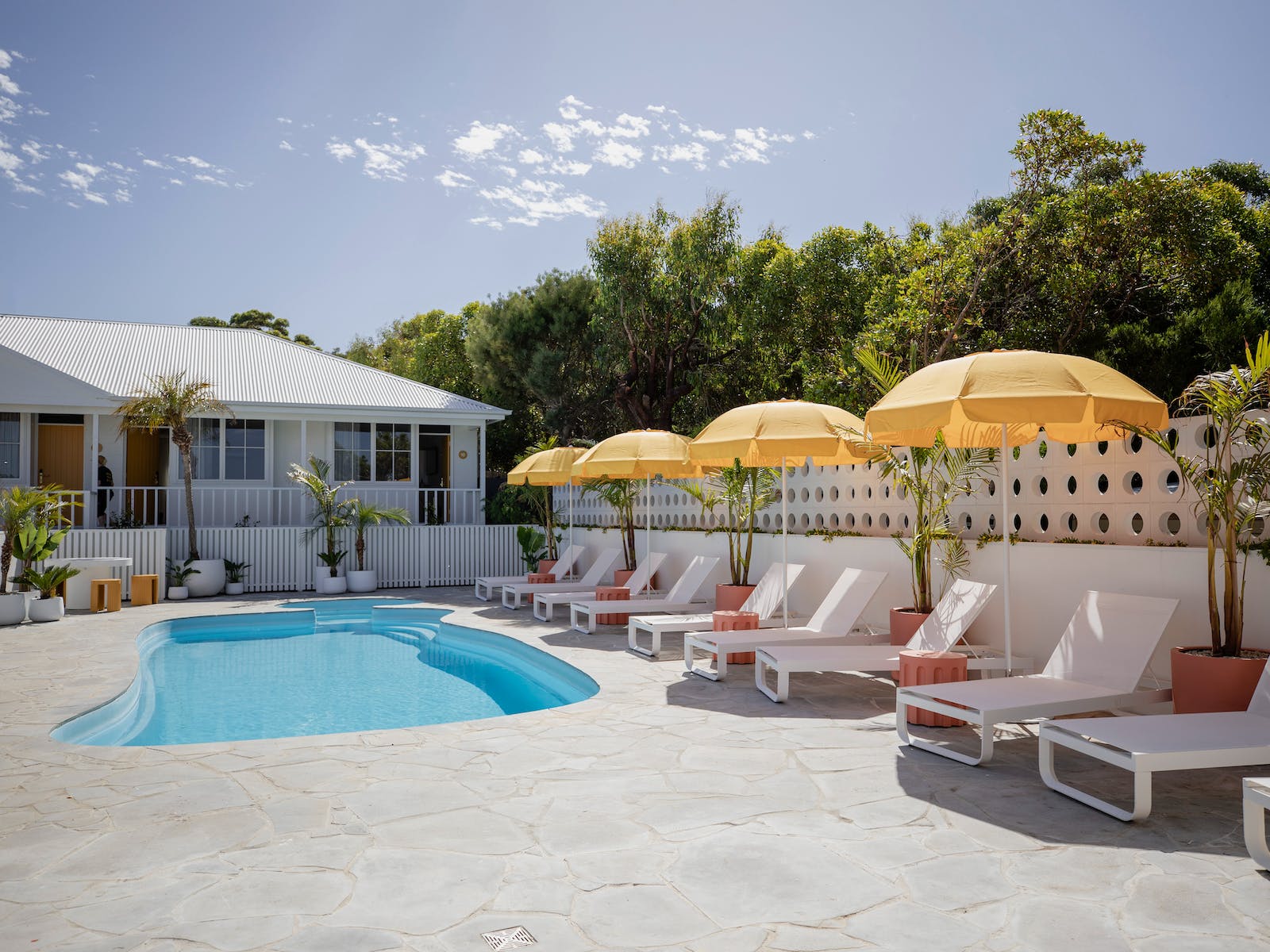Sunnymead Hotel