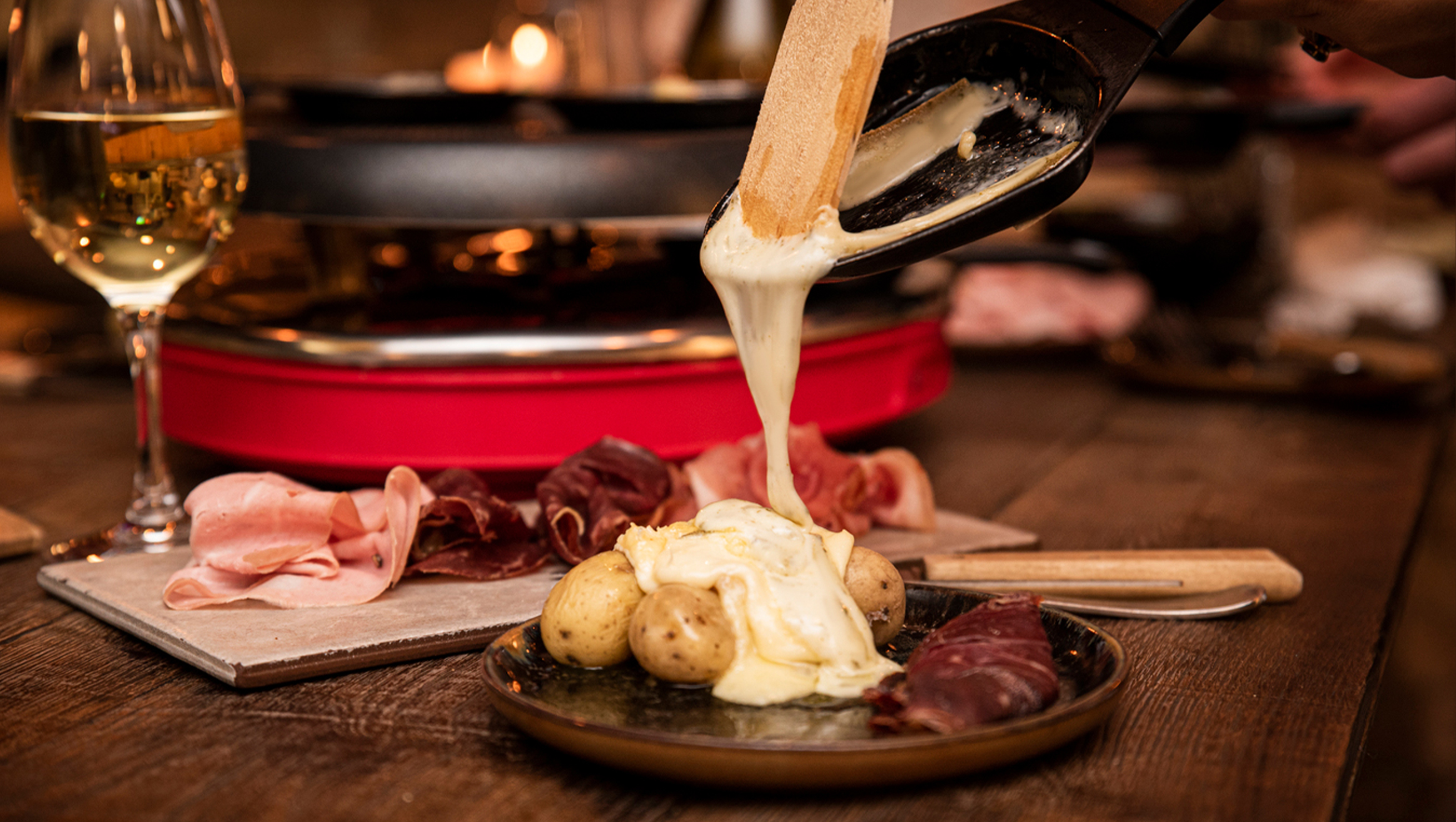 Raclette Igloo Experience