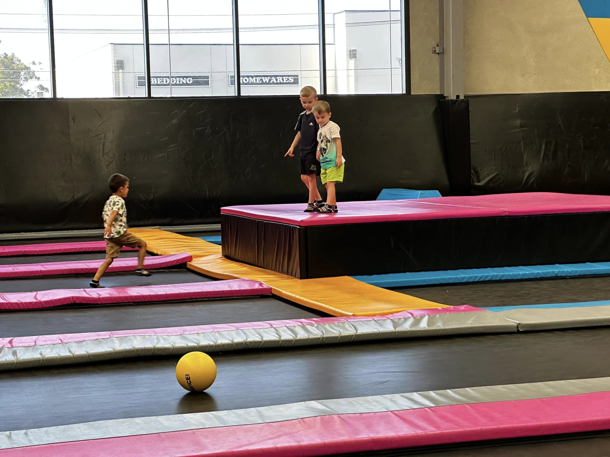 BOUNCE