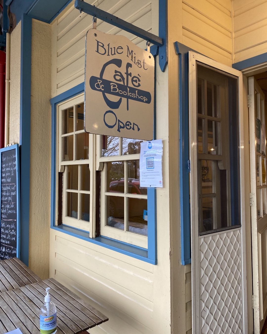 Blue Mist Cafe