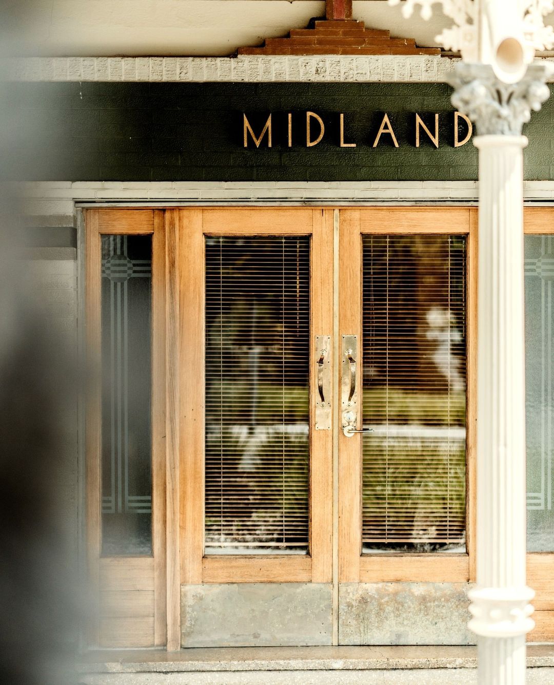Bar Midland