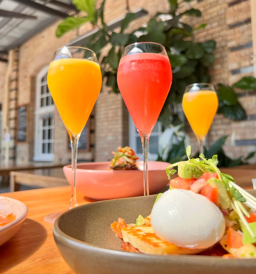 Aji Cafe & Bar