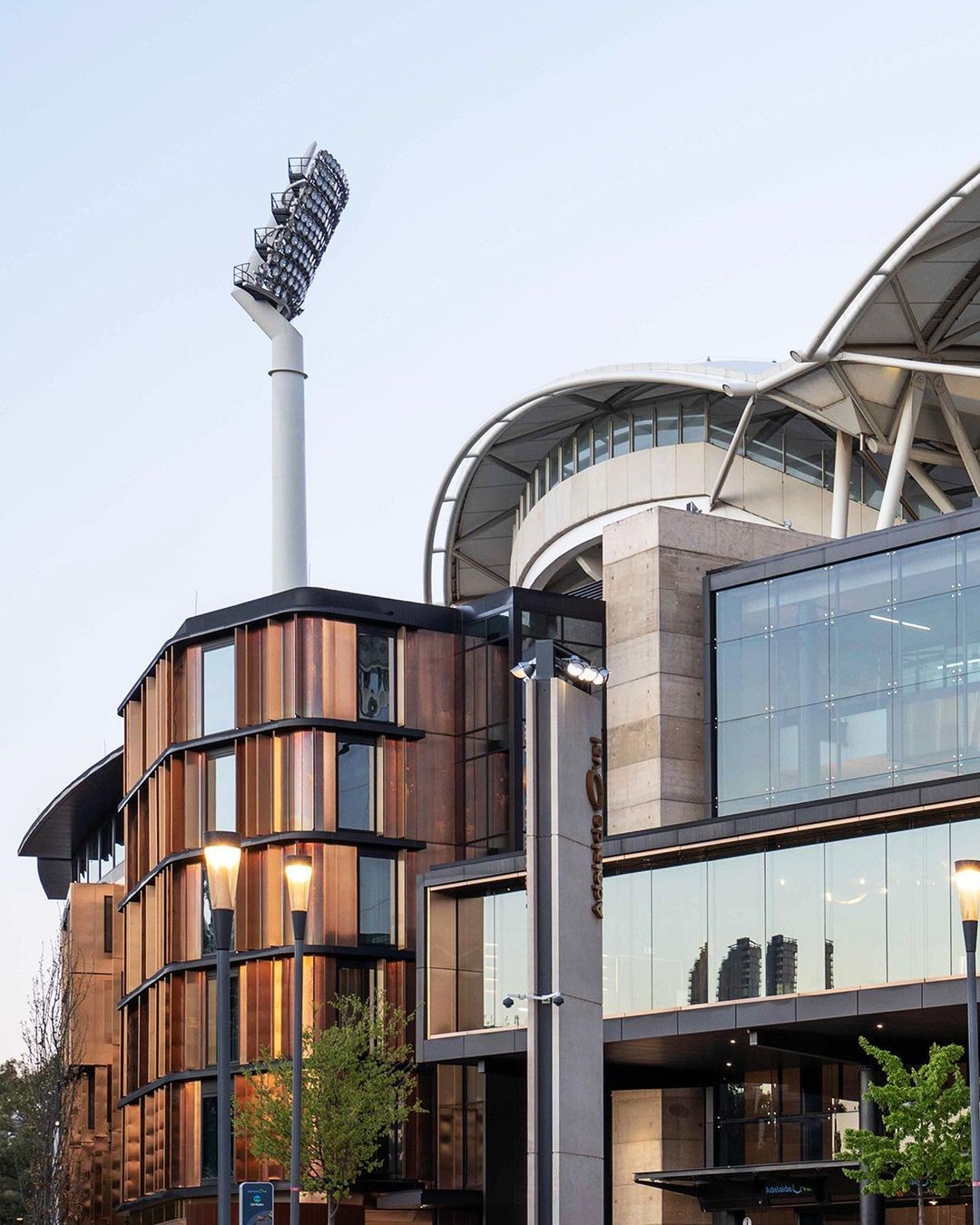 Oval Hotel