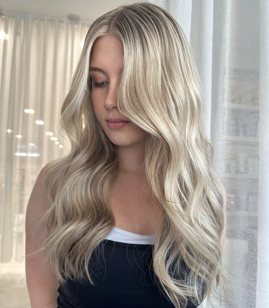 Blonde Poetry (Image Credit: @daria.blondepoetry)