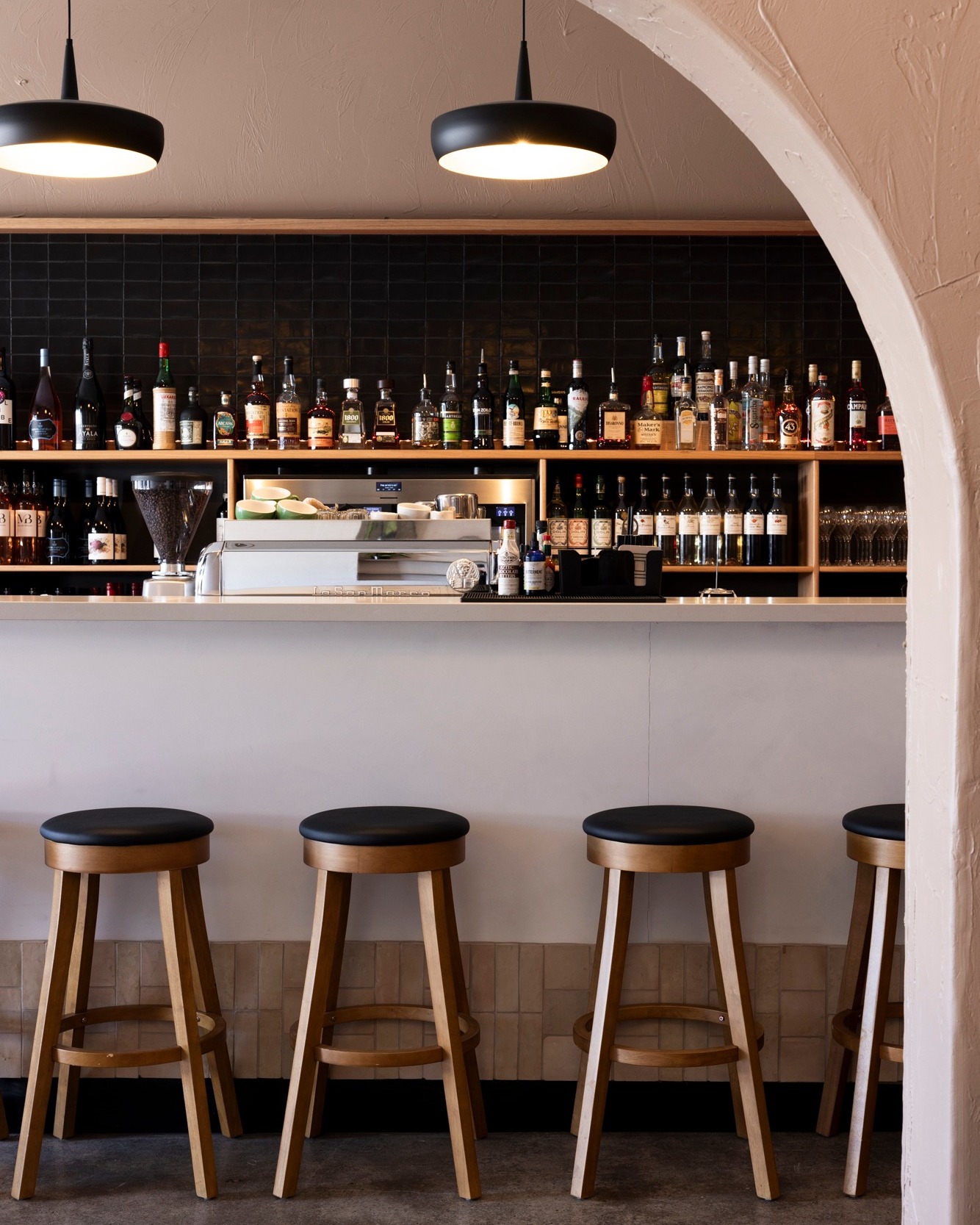Four Sides Bar & Kitchen 