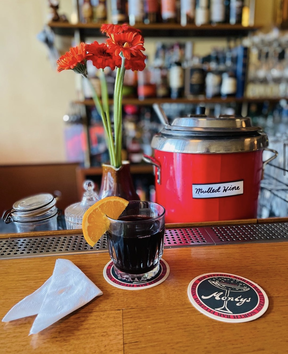 Monty's Bar 