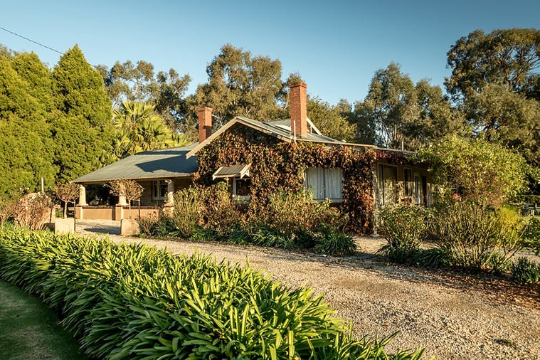 Barristers Block Vigneron Villas