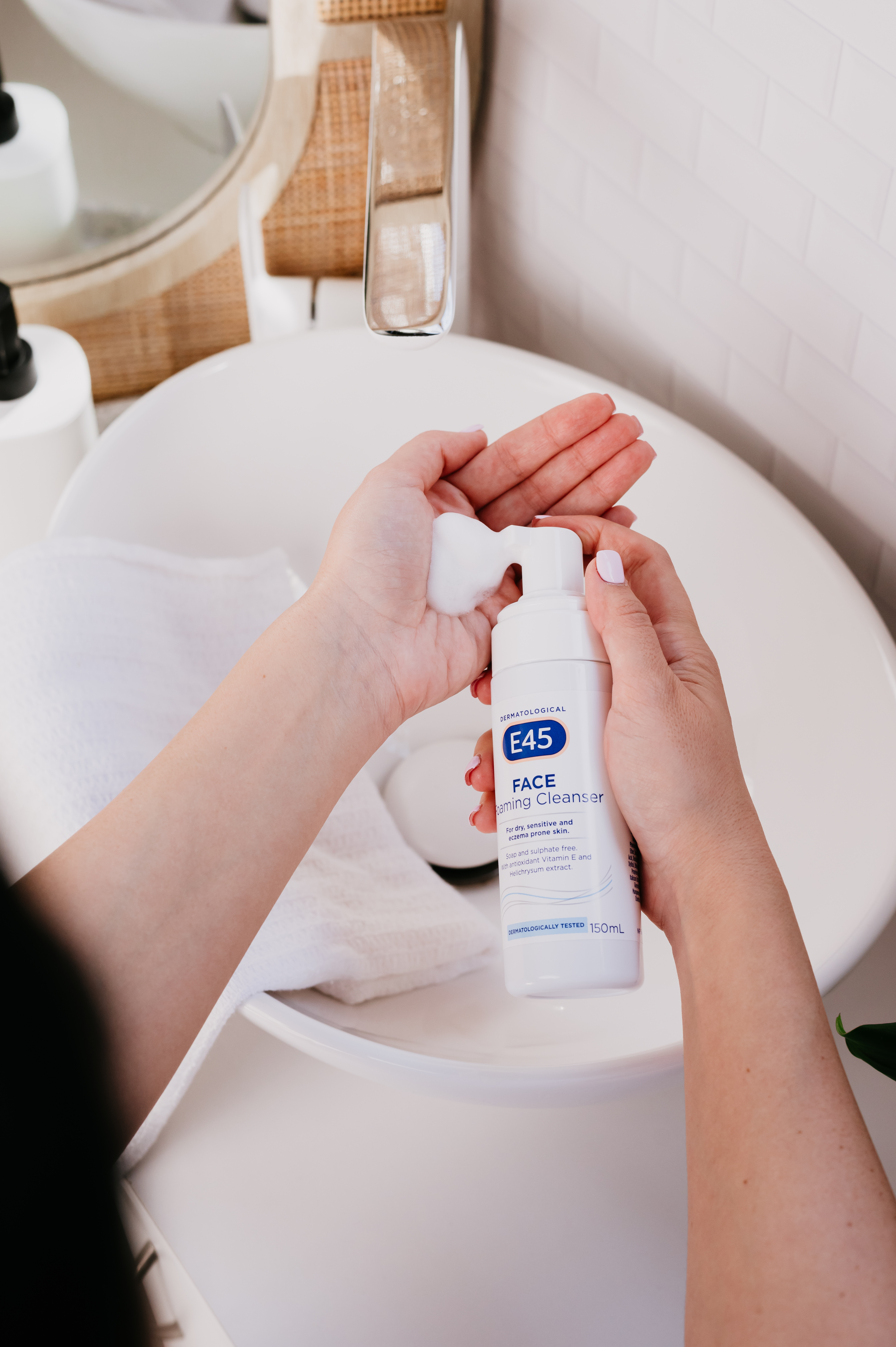E45 Foaming Cleanser