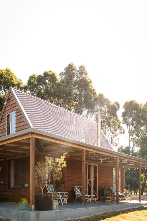 Arrow Brick House