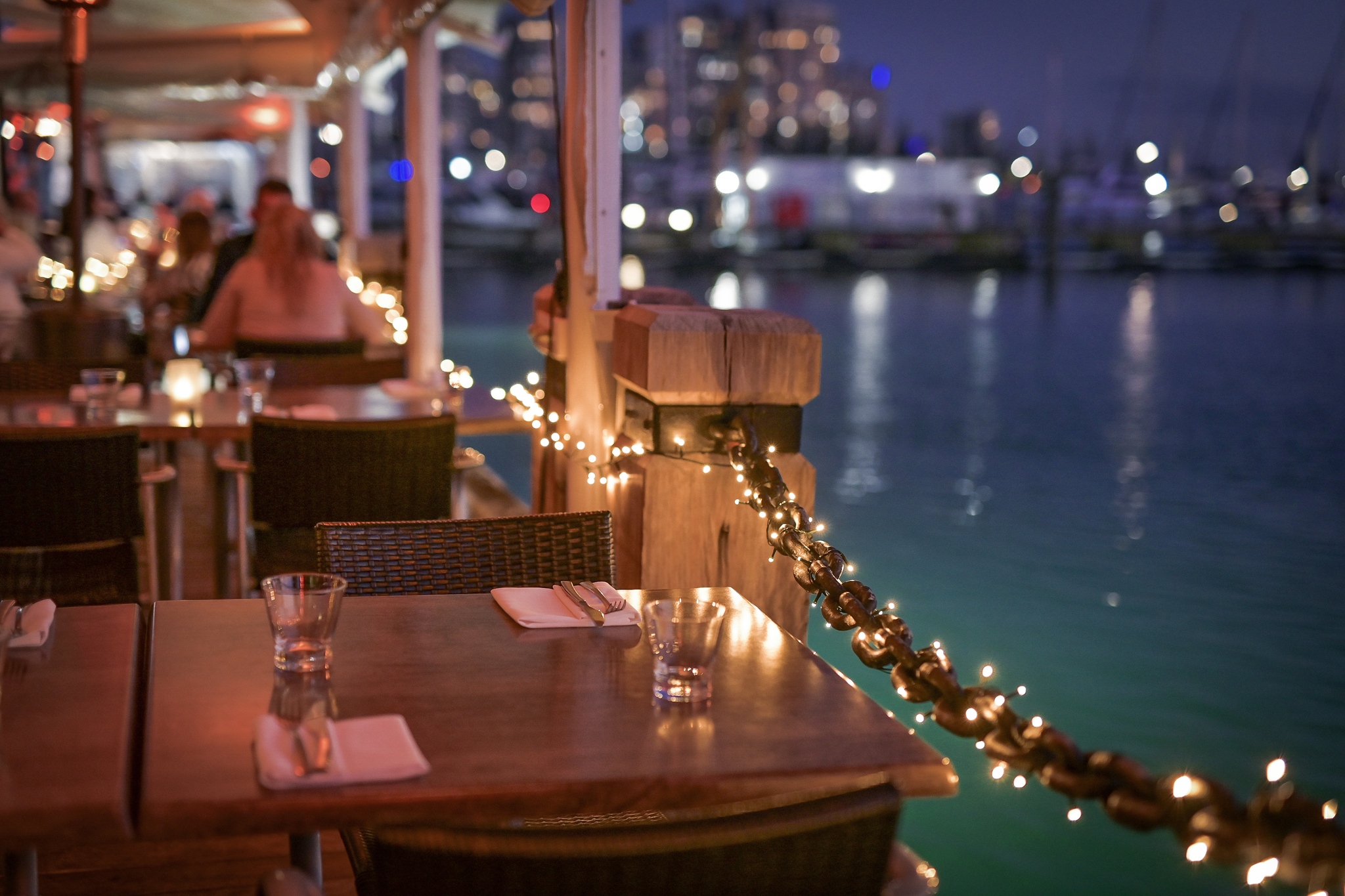Glass Dining & Lounge Bar 