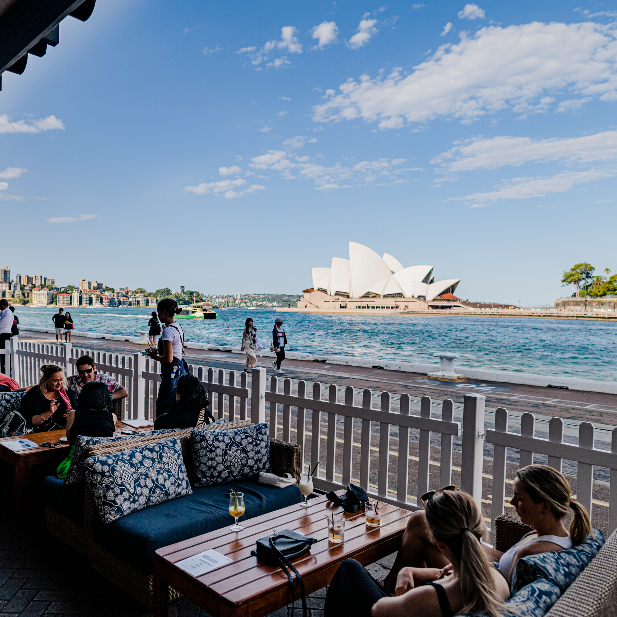 Cruise Bar