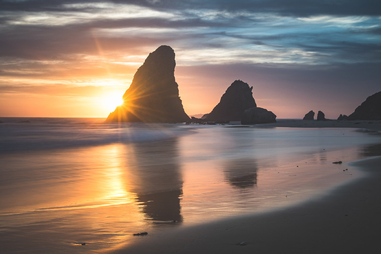 Glasshouse Rocks (Image Credit: Underwater Safaris) 