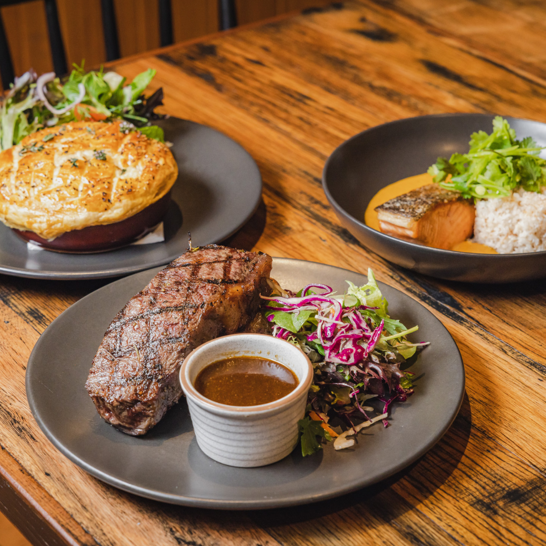 Cradle Mountain Tavern Bar & Bistro