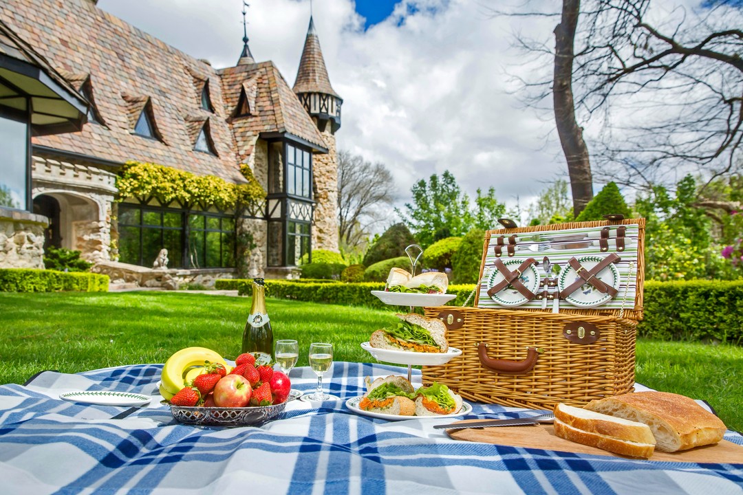 Thorngrove Manor
