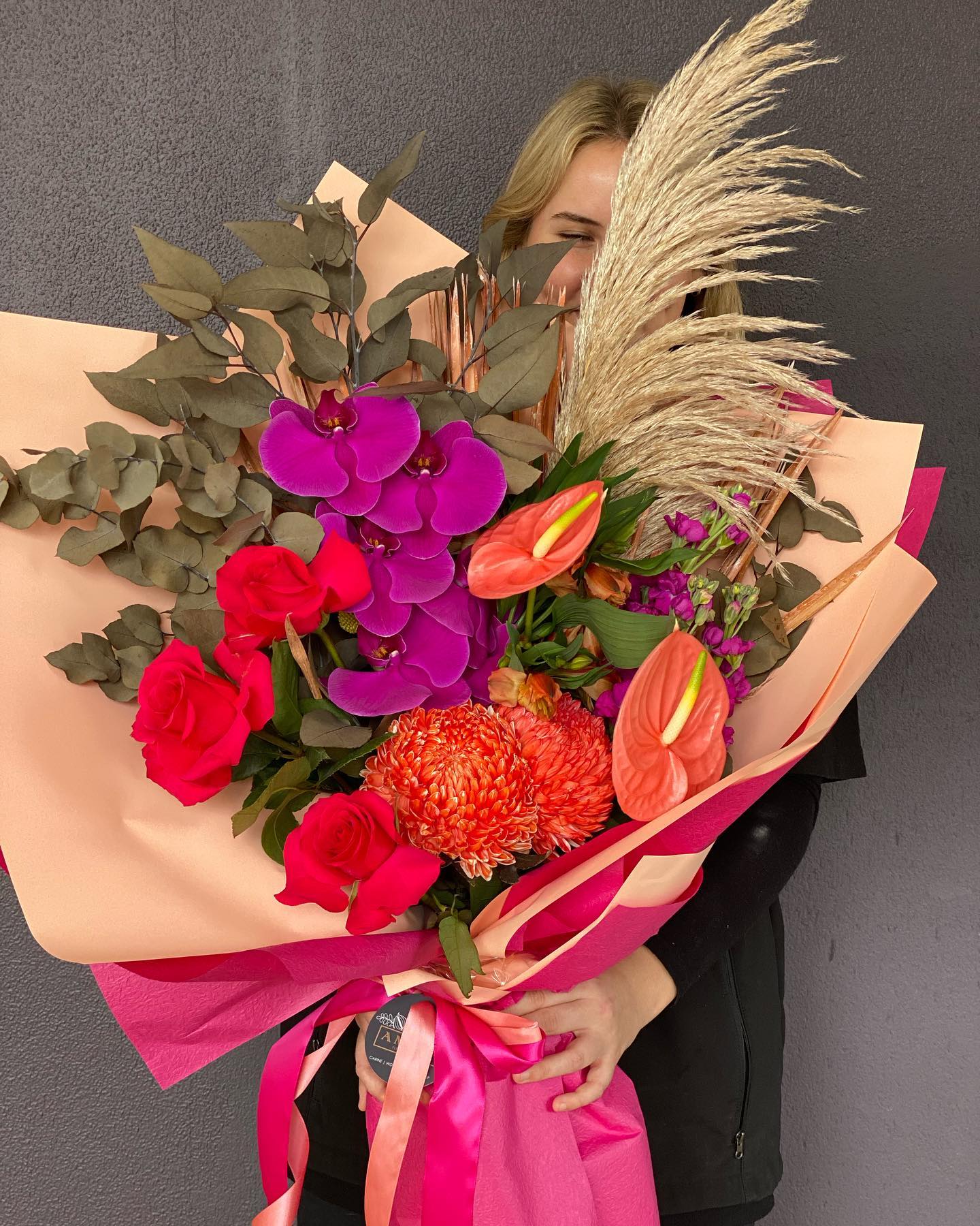 A Mano Floral & Gifts